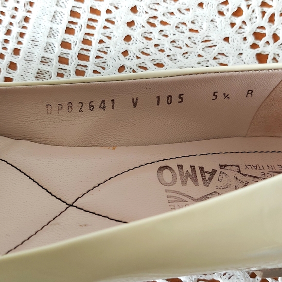 Slip on these iconic flats and wear Marilyn Monroe's fave: Ferragamo! - Picture 11 of 13